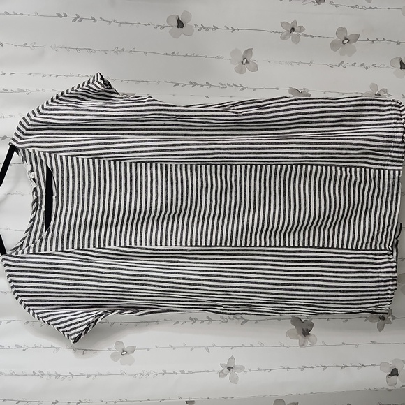 MADEWELL STRIPED-PLAY BUTTON BACK TEE DRESS IN BLACK / WHITE - Picture 3 of 7